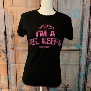 Fishin’ Chix Black T-Shirt with Pink Graphic Sz lg